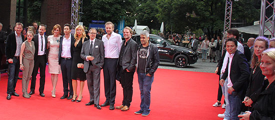 Die Jury des Shocking Short Award 2013: Jonathan Bennet, Lisa Maria Potthoff, Leander Haußmann, Anna Thalbach, Aline von Drateln, Nadeshda Brennicke, Herbert L. Kloiber, und Moderatorin Andrea Sawatzki  (©Foto. Martin Schmitz)